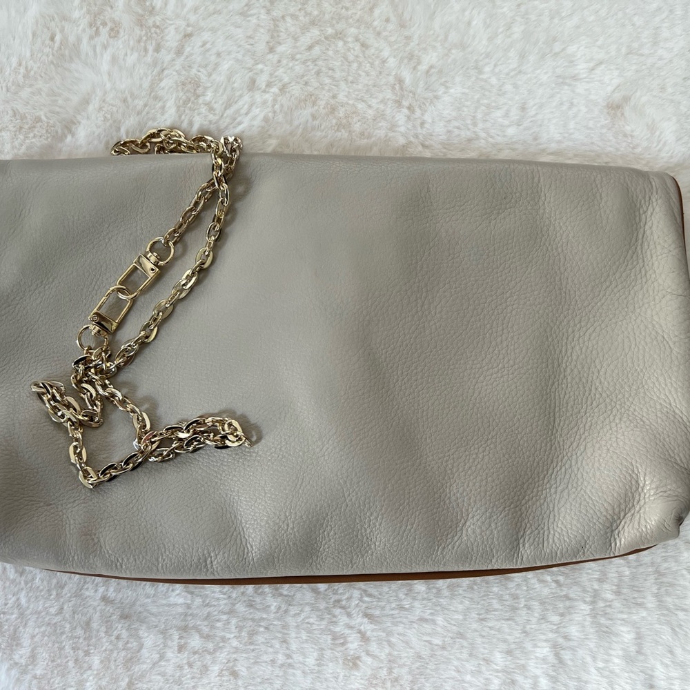 Celine Paris Vintage Leather Triomphe Clutch with Gold Chain EUC - Picture 4 of 17